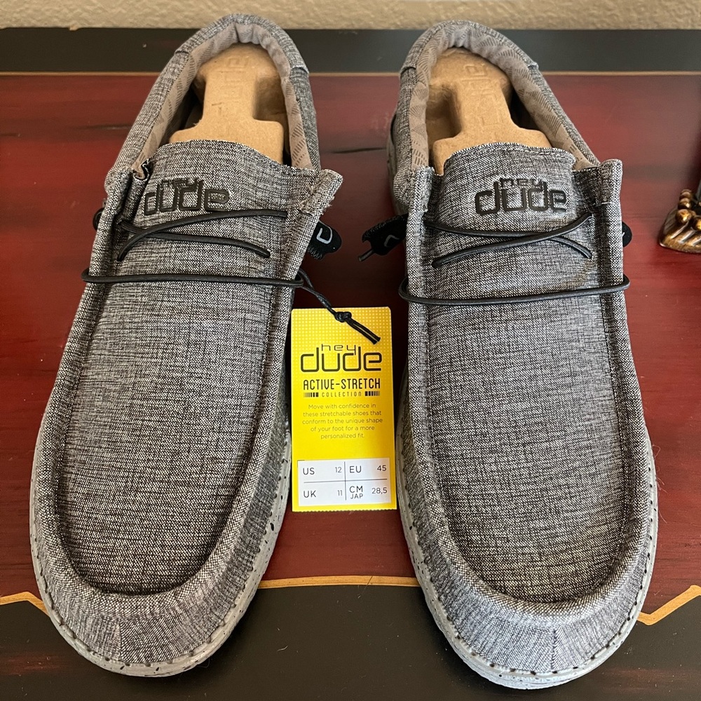 Grey hey dudes